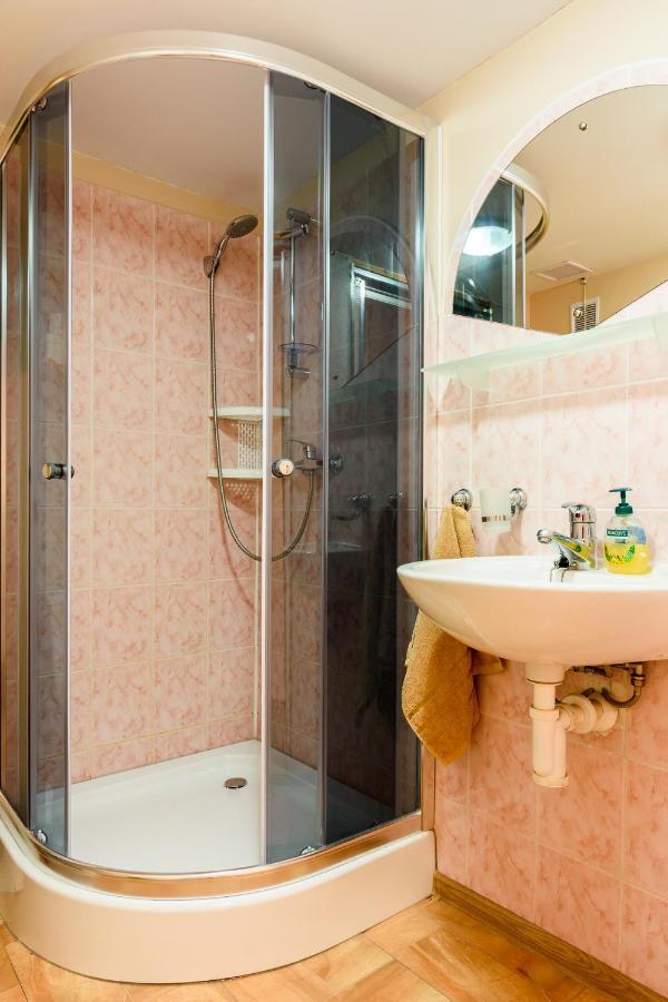 Chatka Elegant Besenova Ngoại thất bức ảnh